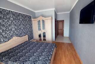 Гостиница Хаят Коктебель Классический трехместный номер-13